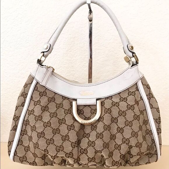 Gucci Handbags - 🌺Gucci GG Canvas/Leather Shoulder Bag 💼